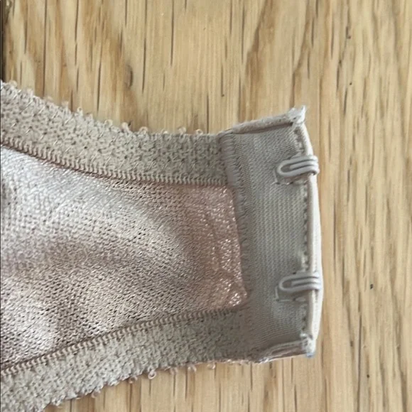 Chantelle Lace & Lined Underwire Bra - Cream 34C - Picture 9 of 10